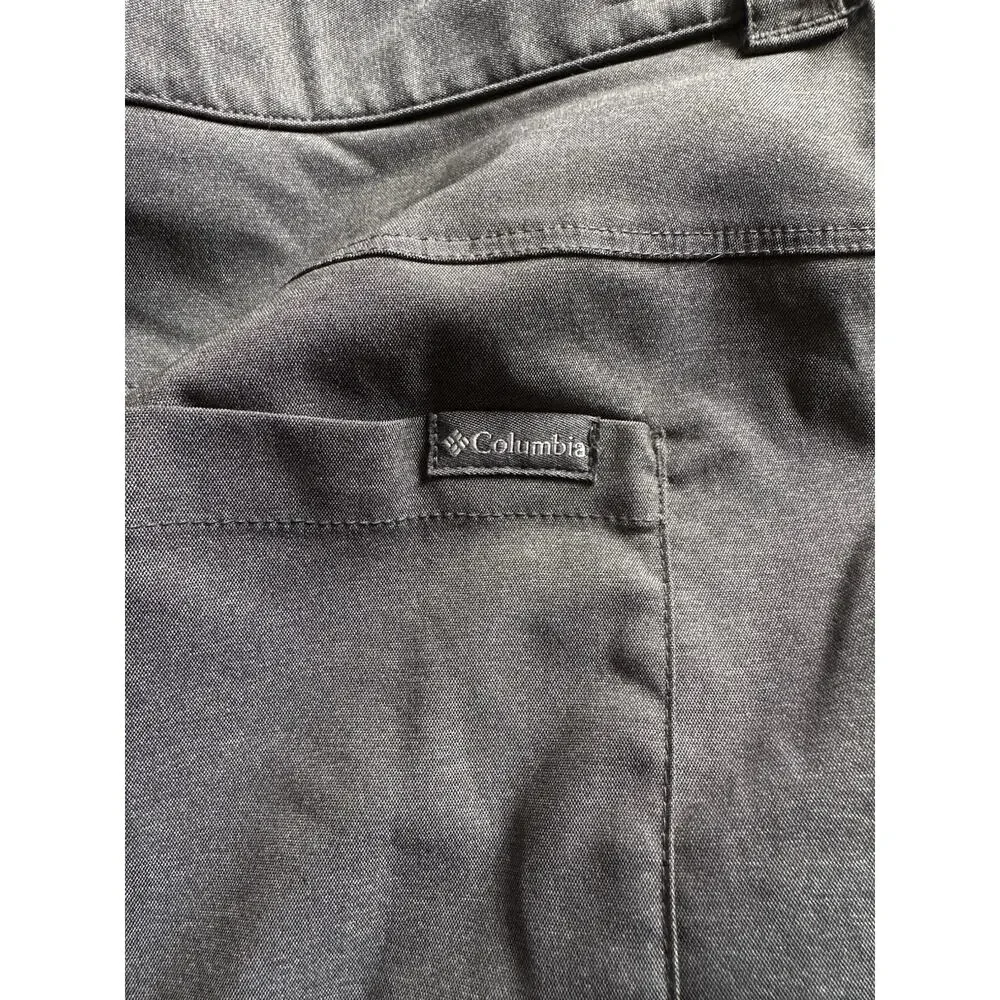 Columbia Shorts Mens Size 42W/8L Gray Polyester Nylon Flat Front Pockets Outdoor